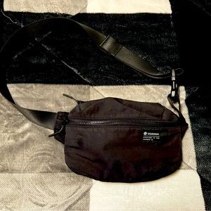 Lululemon belt bag